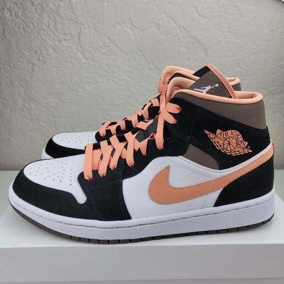 peach mocha nike